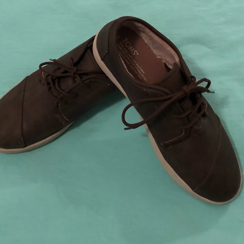 Toms